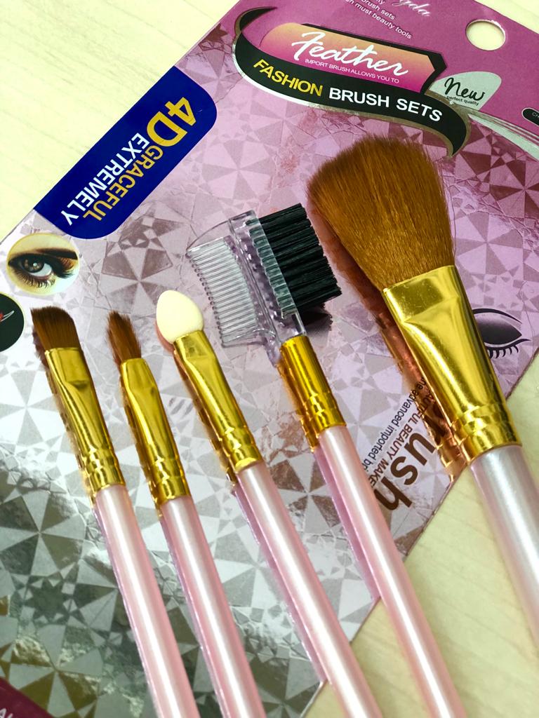 Set De Brochas 4D Para Maquillaje X5